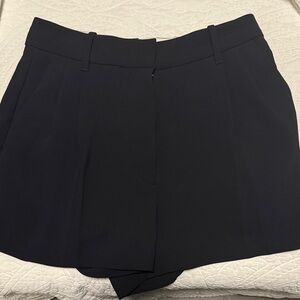 Wilfred Elegant Black Women's Shorts
